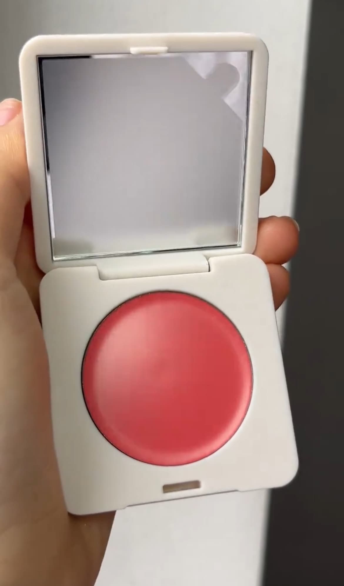 UGC Video – Summer Fridays Blush Butter Balm