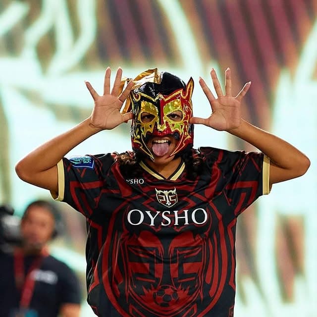 Queens League Mexico on Instagram Quien se sube a la Pelucheneta
QueensLeague Oysho