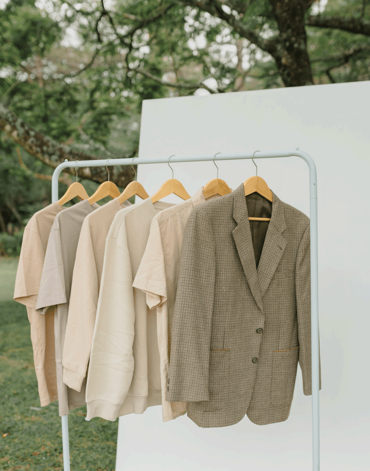 fileUsersclawdeenwolfDownloadsOlive20Green20Minimalist20Fashion20Brand20Presentationpdf